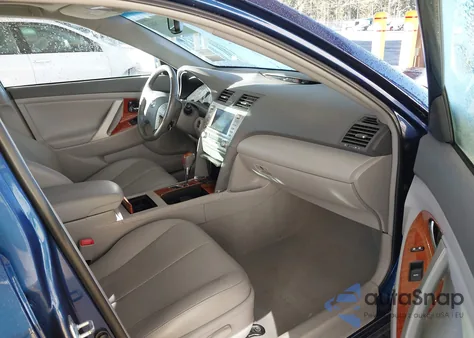 2011 Toyota Camry Xle V6 z USA, uszkodzony, nr VIN 4T1BK3EK0BU630557